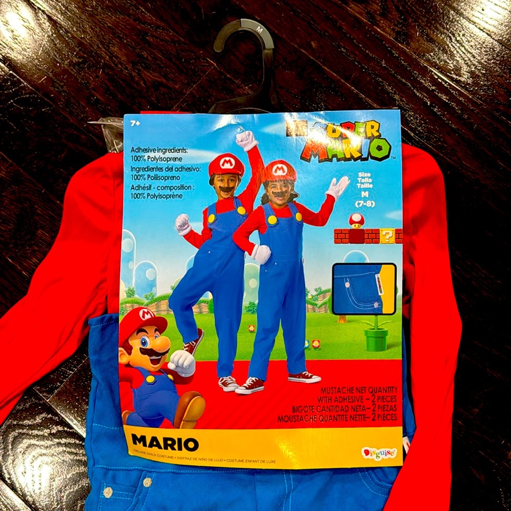 Super Mario costume